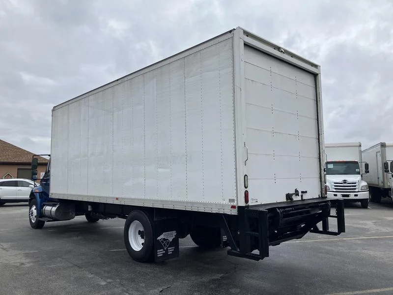 2019 International 4300 in Charleston — photo 2