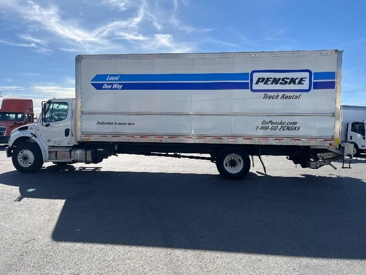 2023 Freightliner M2 106 in El Paso, TX — photo 4
