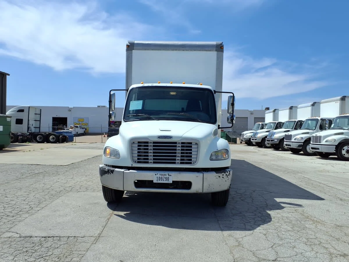 2020 Freightliner M2 106 - image 2