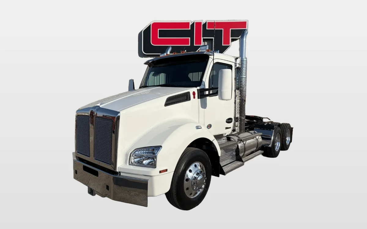2027 Kenworth T880 - image 1