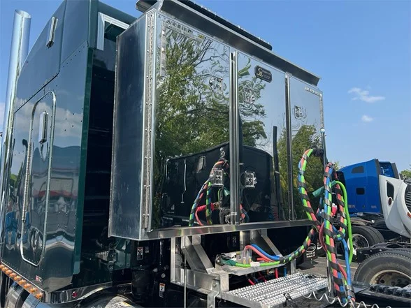 2024 Peterbilt 389 - image 8