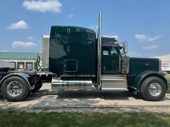 2024 Peterbilt 389 in Etna, OH — photo 4