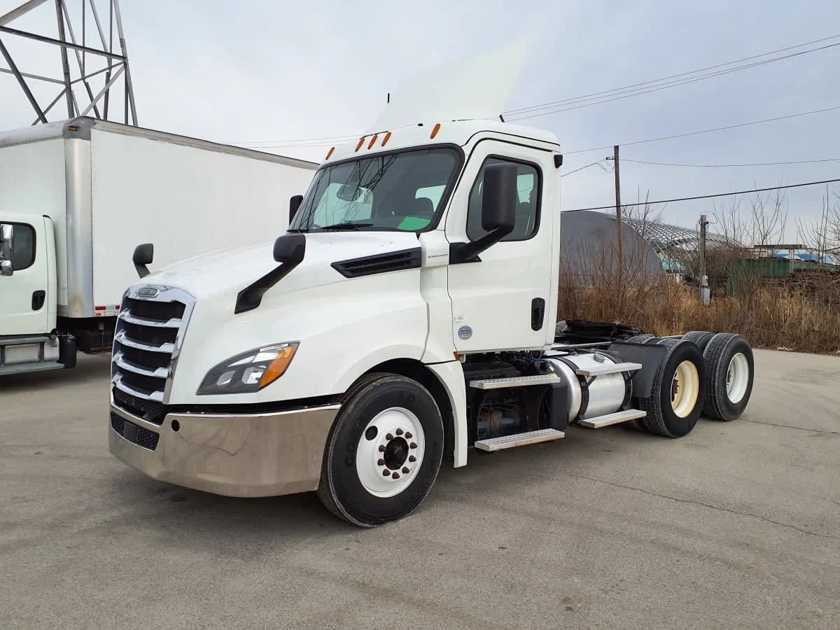 2019 Freightliner Cascadia in Indianapolis, IN