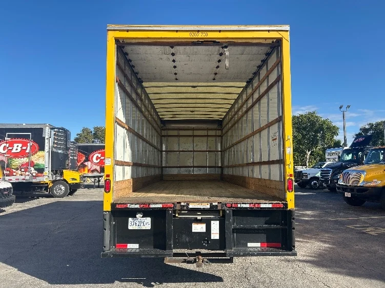 2021 International MV - image 8