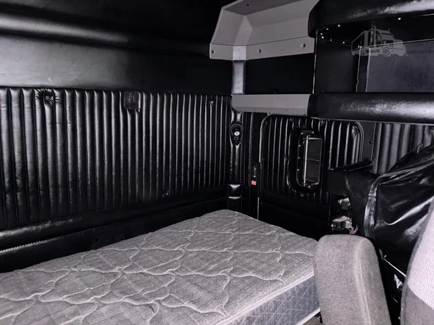 2013 Kenworth W900 - image 16