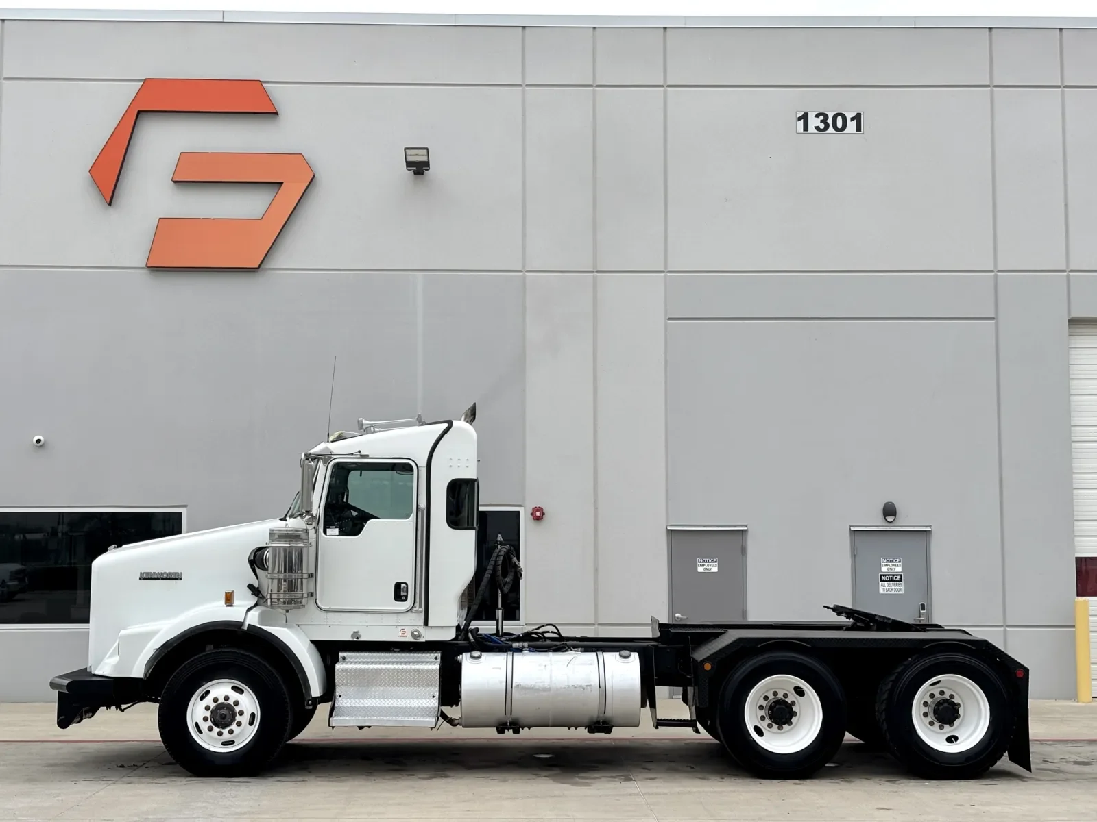 2013 Kenworth T800 in Hutchins, TX — photo 4