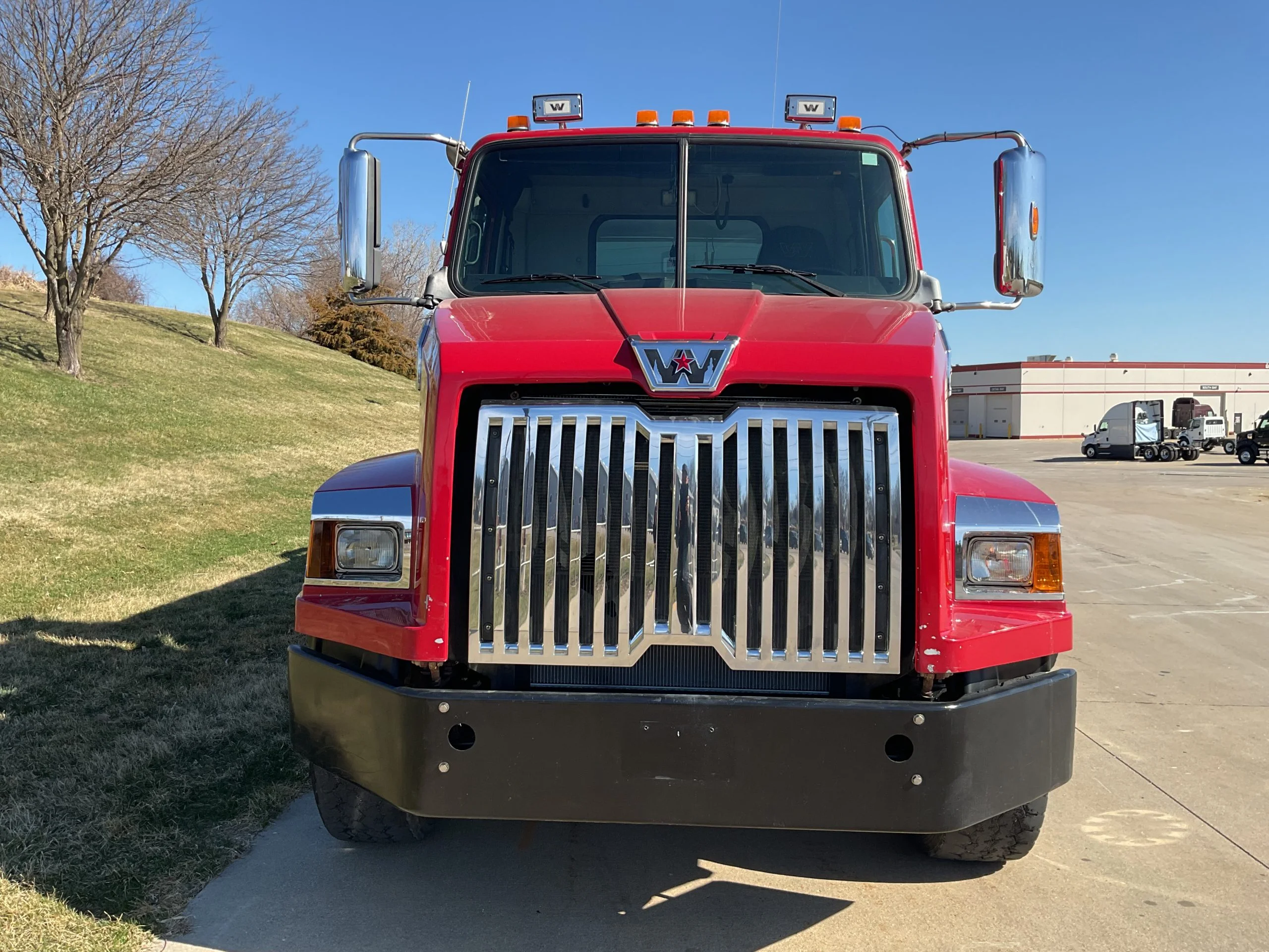 2017 Western Star 4700 - image 2