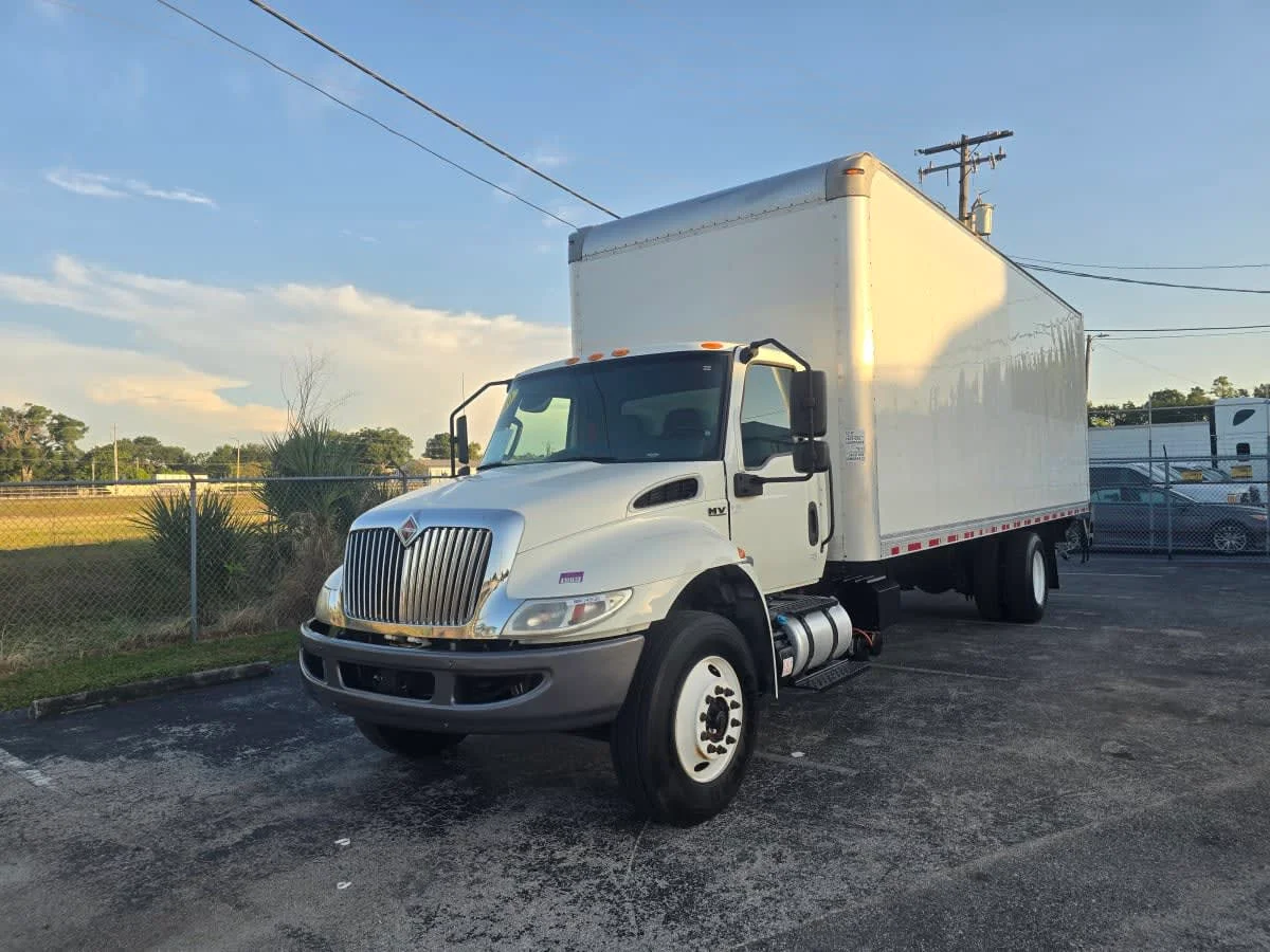 2020 International MV in Tampa, FL — photo 3