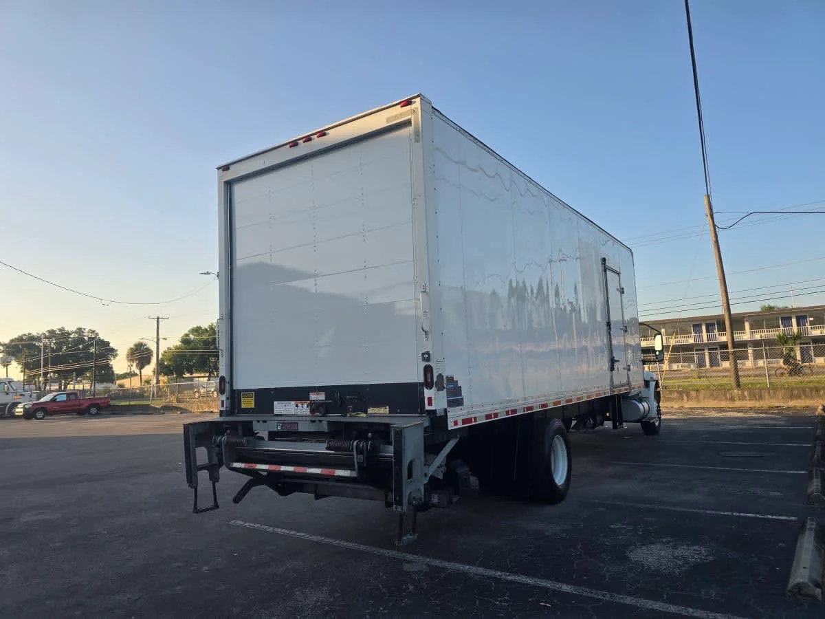 2020 International MV in Tampa, FL — photo 6
