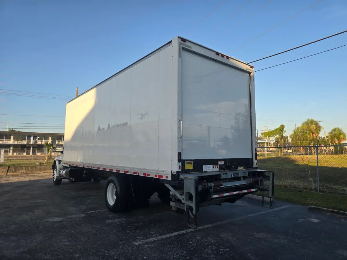 2020 International MV in Tampa, FL — photo 4