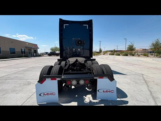 2023 Kenworth T680 in El Paso, TX — photo 5