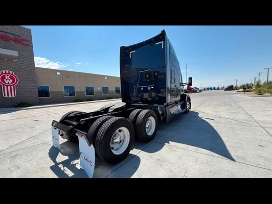2023 Kenworth T680 in El Paso, TX — photo 11