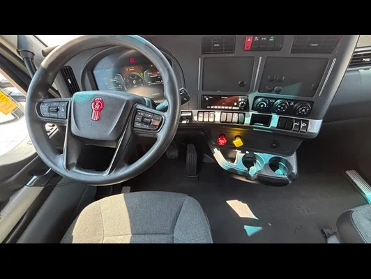 2023 Kenworth T680 in El Paso, TX — photo 20