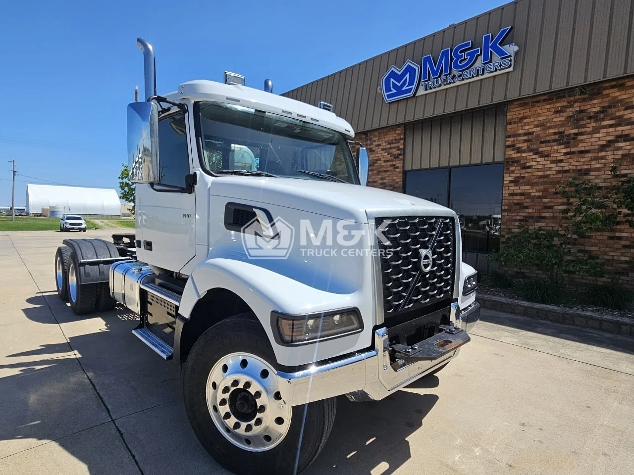 2023 Volvo in Kahoka, MO