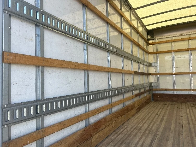 2022 Isuzu NPR - image 10