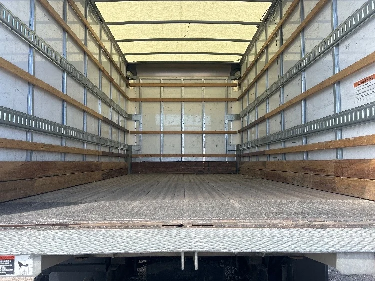 2022 Isuzu NPR - image 9