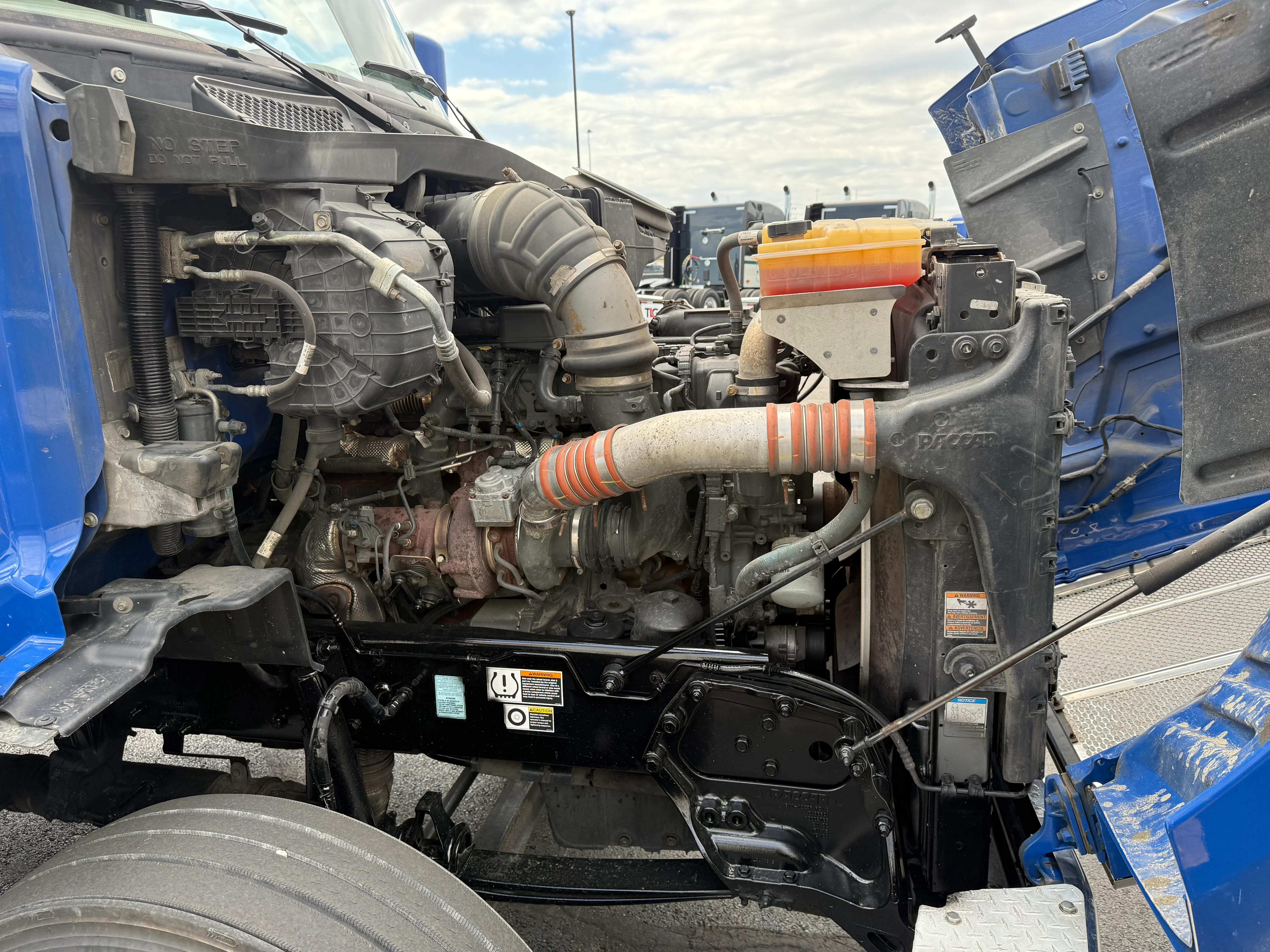 2021 Peterbilt 567 in Cincinnati, OH — photo 10