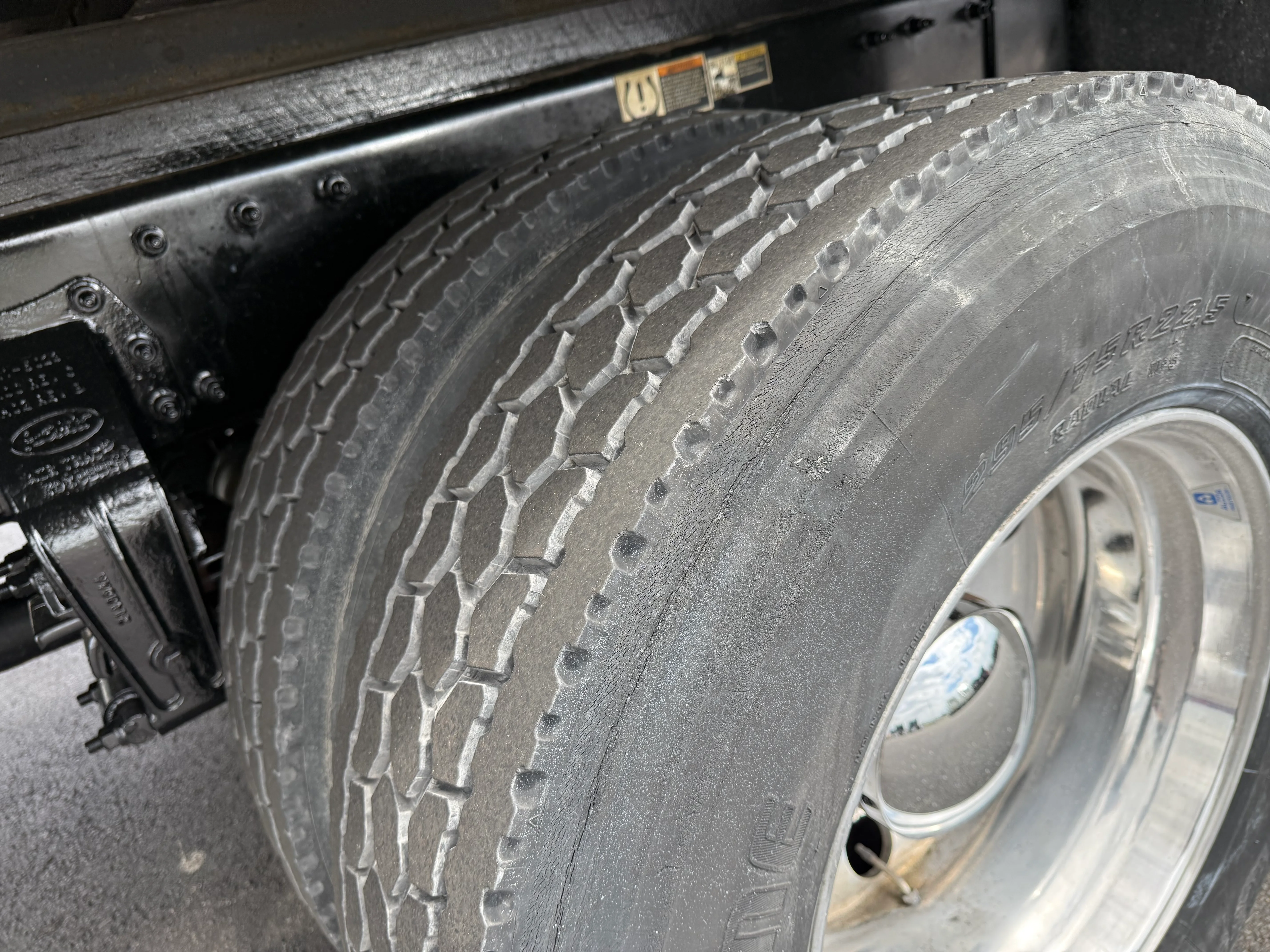 2021 Peterbilt 567 in Cincinnati, OH — photo 13