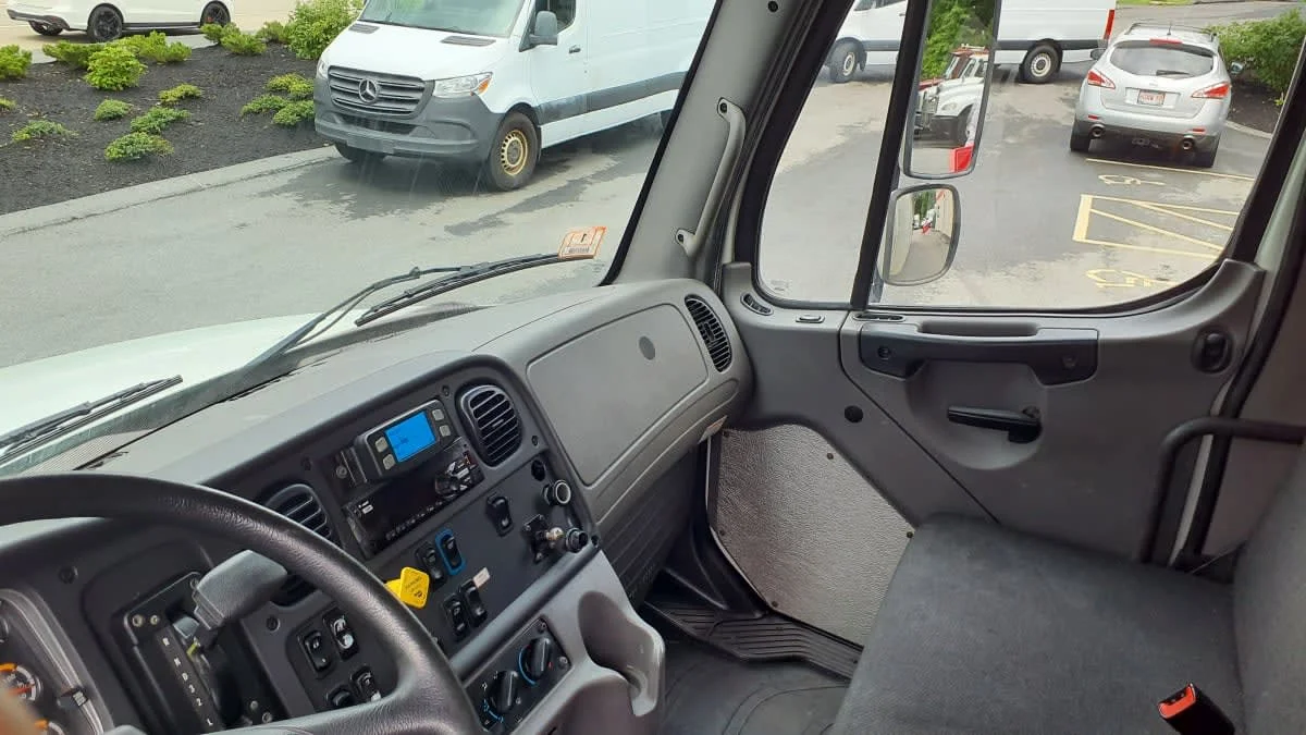 2019 Freightliner M2 106 in Norwood, MA — photo 7