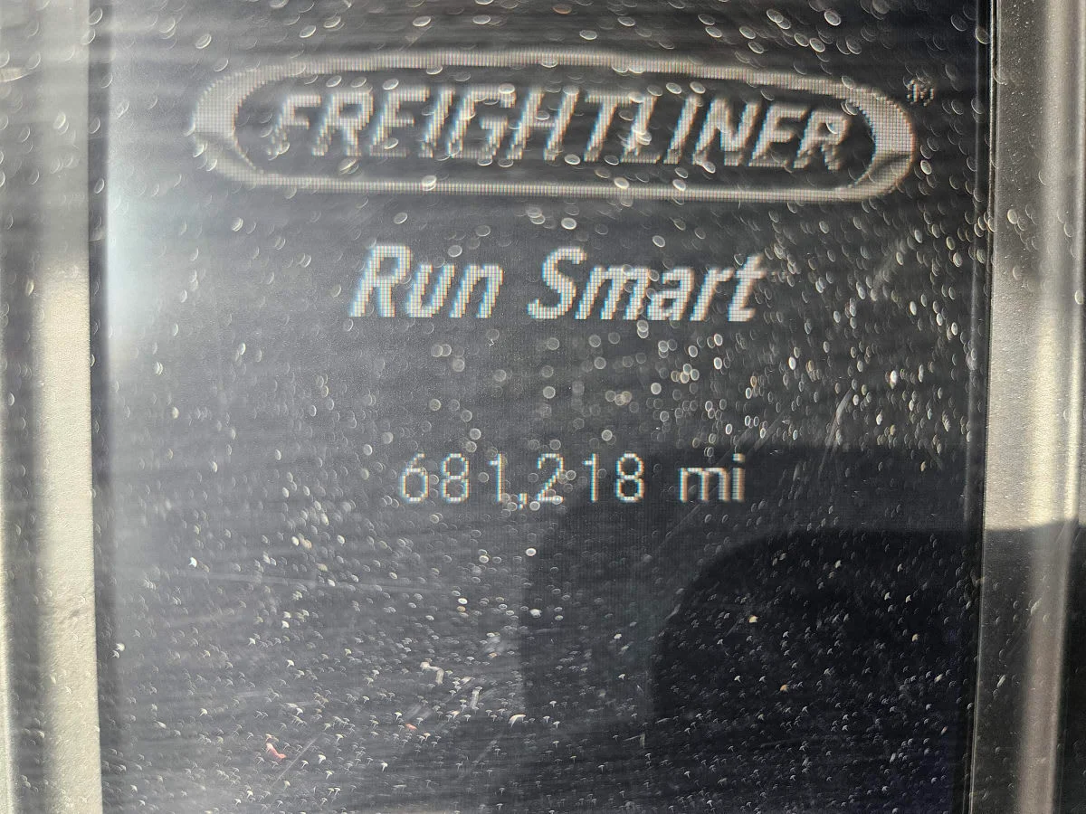 2022 Freightliner Cascadia in Orlando, FL — photo 10