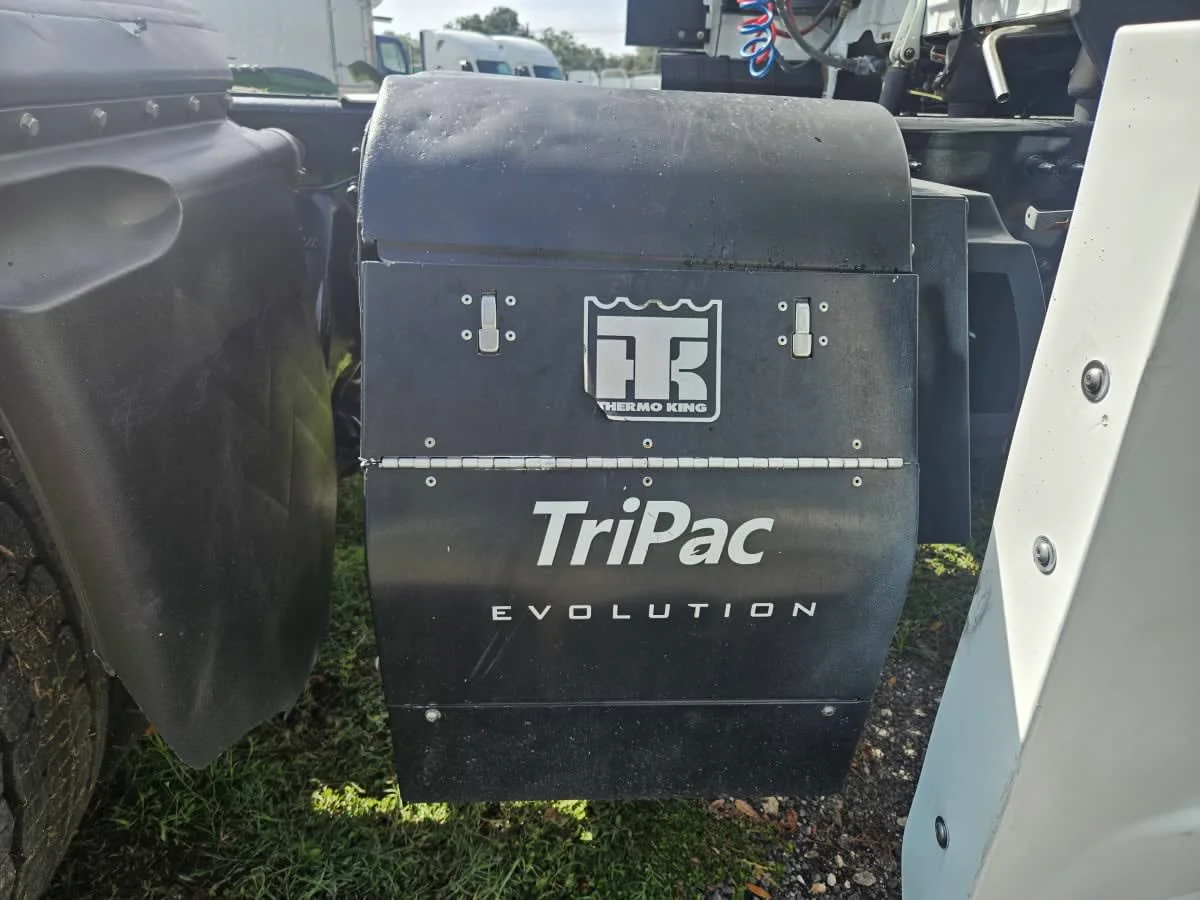 2022 Freightliner Cascadia in Orlando, FL — photo 11