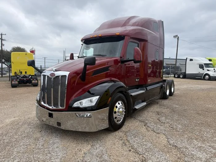 2023 Peterbilt 579 — photo 2
