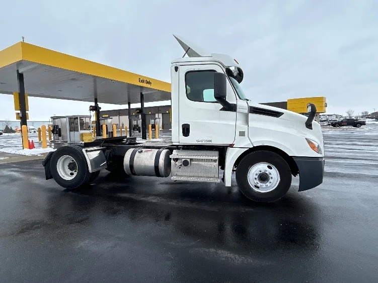 2020 Freightliner Cascadia in Windsor, WI