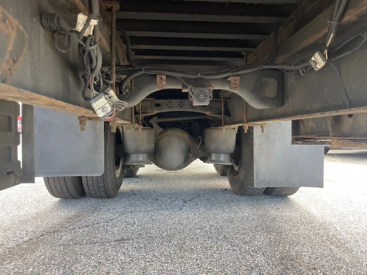 2019 Freightliner M2 106 - image 13