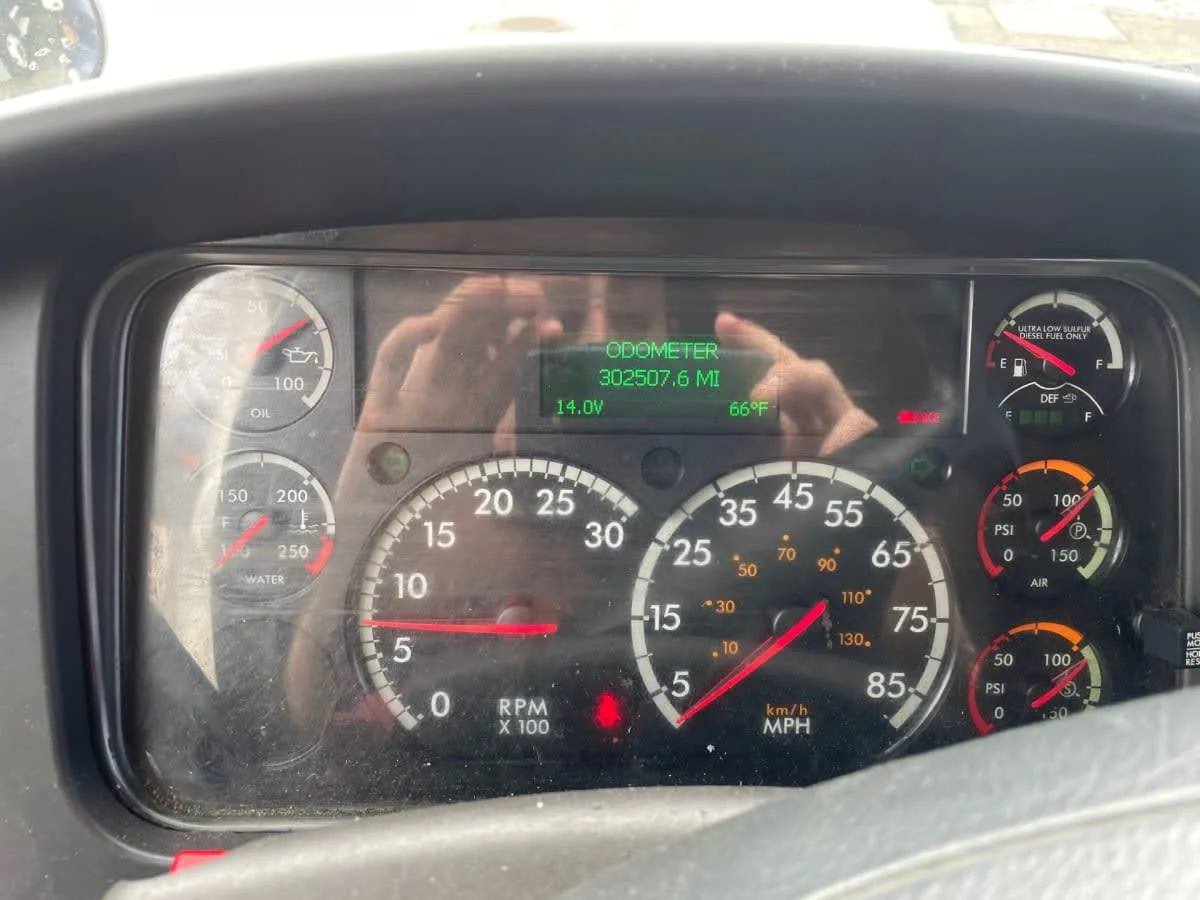 2019 Freightliner M2 106 - image 16