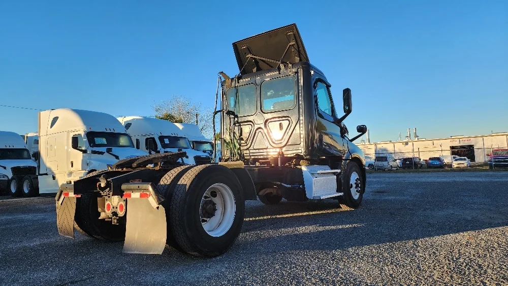 2019 Freightliner Cascadia in Ocala, FL — photo 7