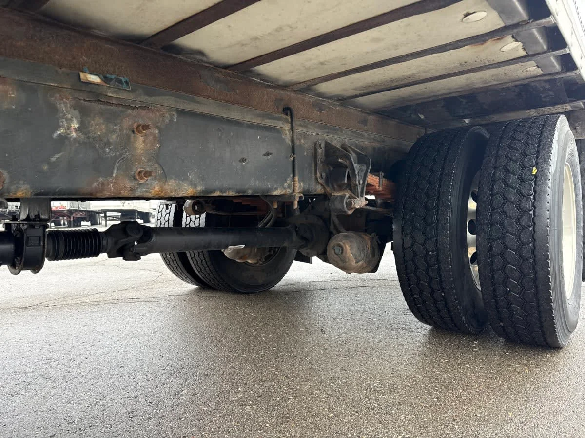 2018 International 4300 - image 15