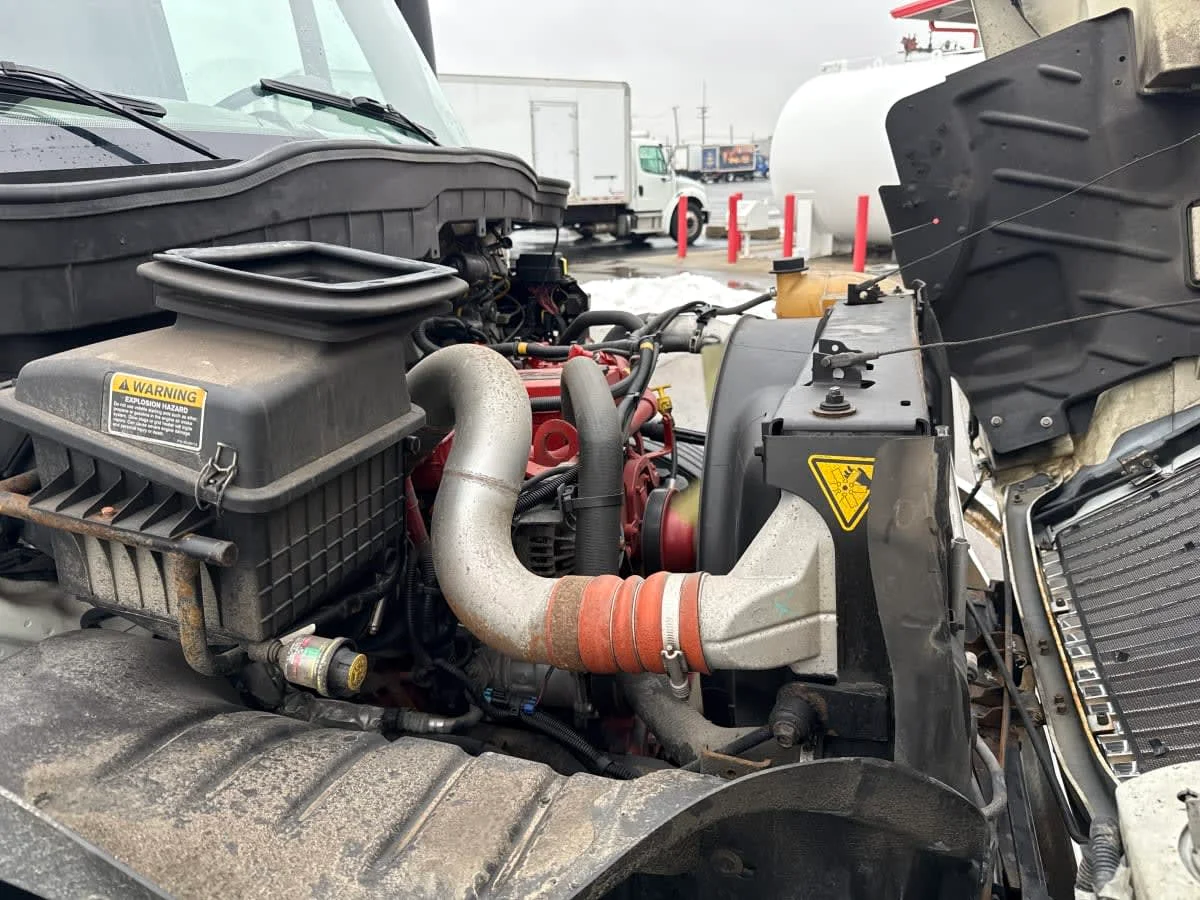 2018 International 4300 - image 11