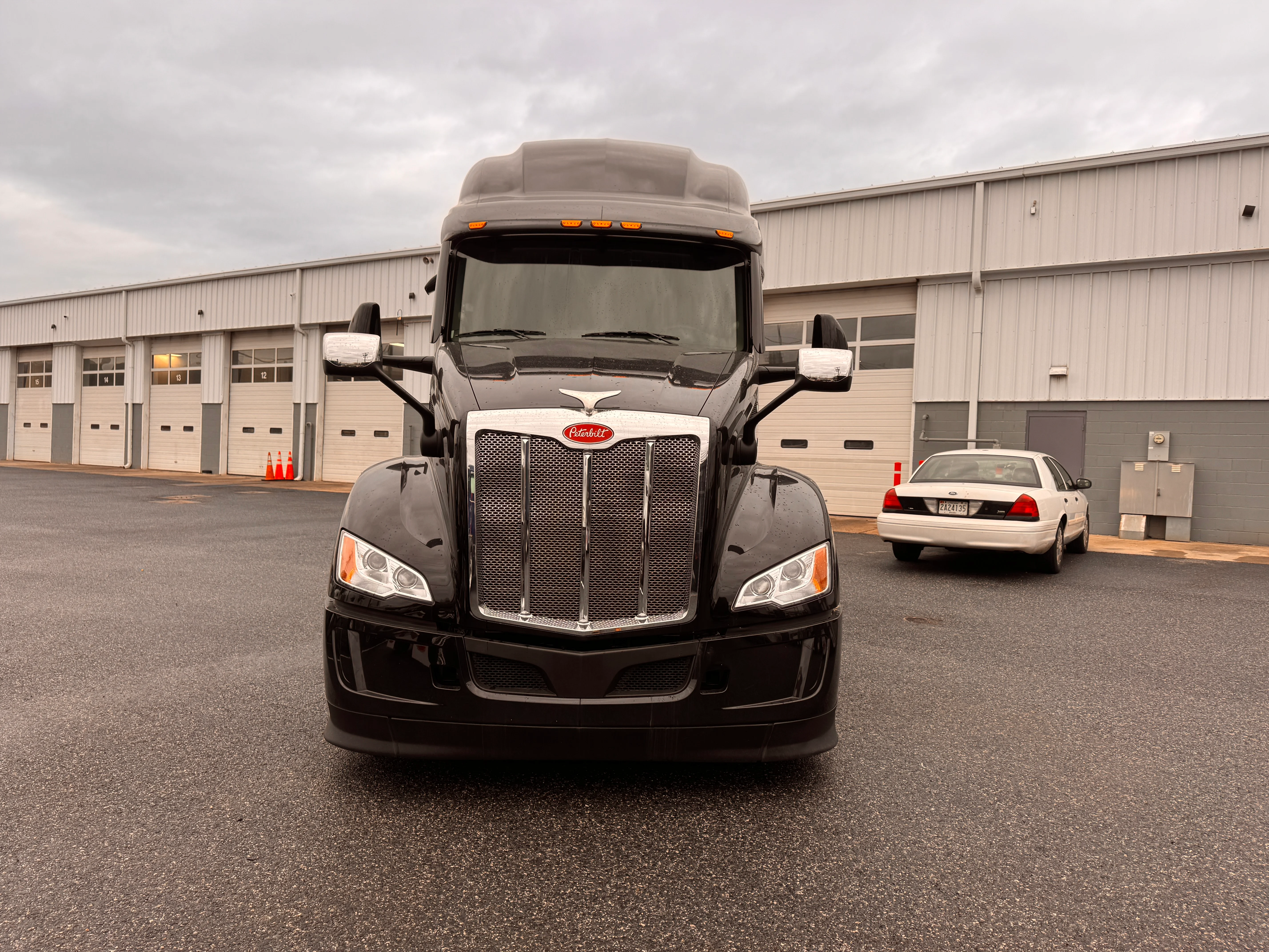 2026 Peterbilt 579 in Richmond, VA — photo 3