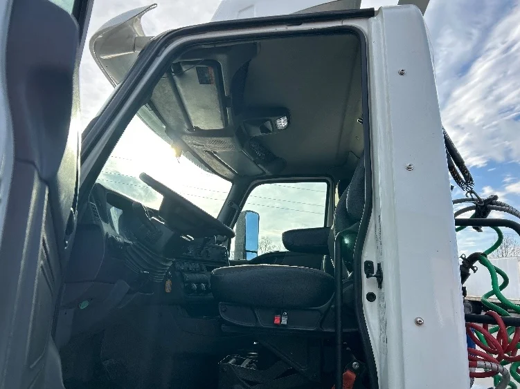 2022 International RH - image 9