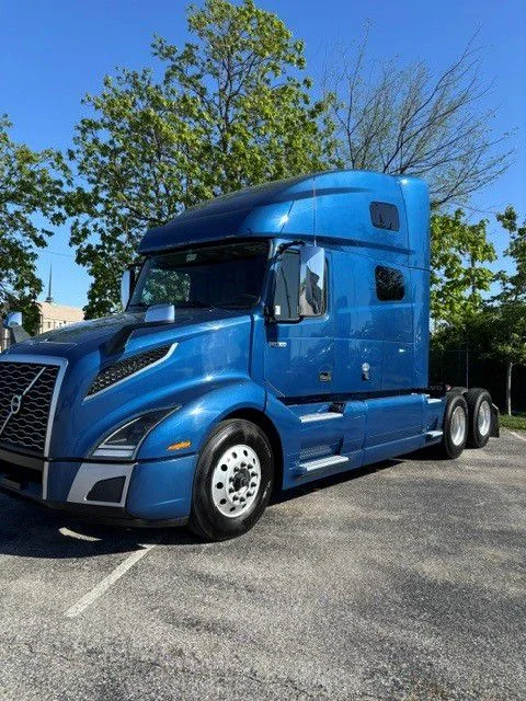 2023 Volvo VNL 760