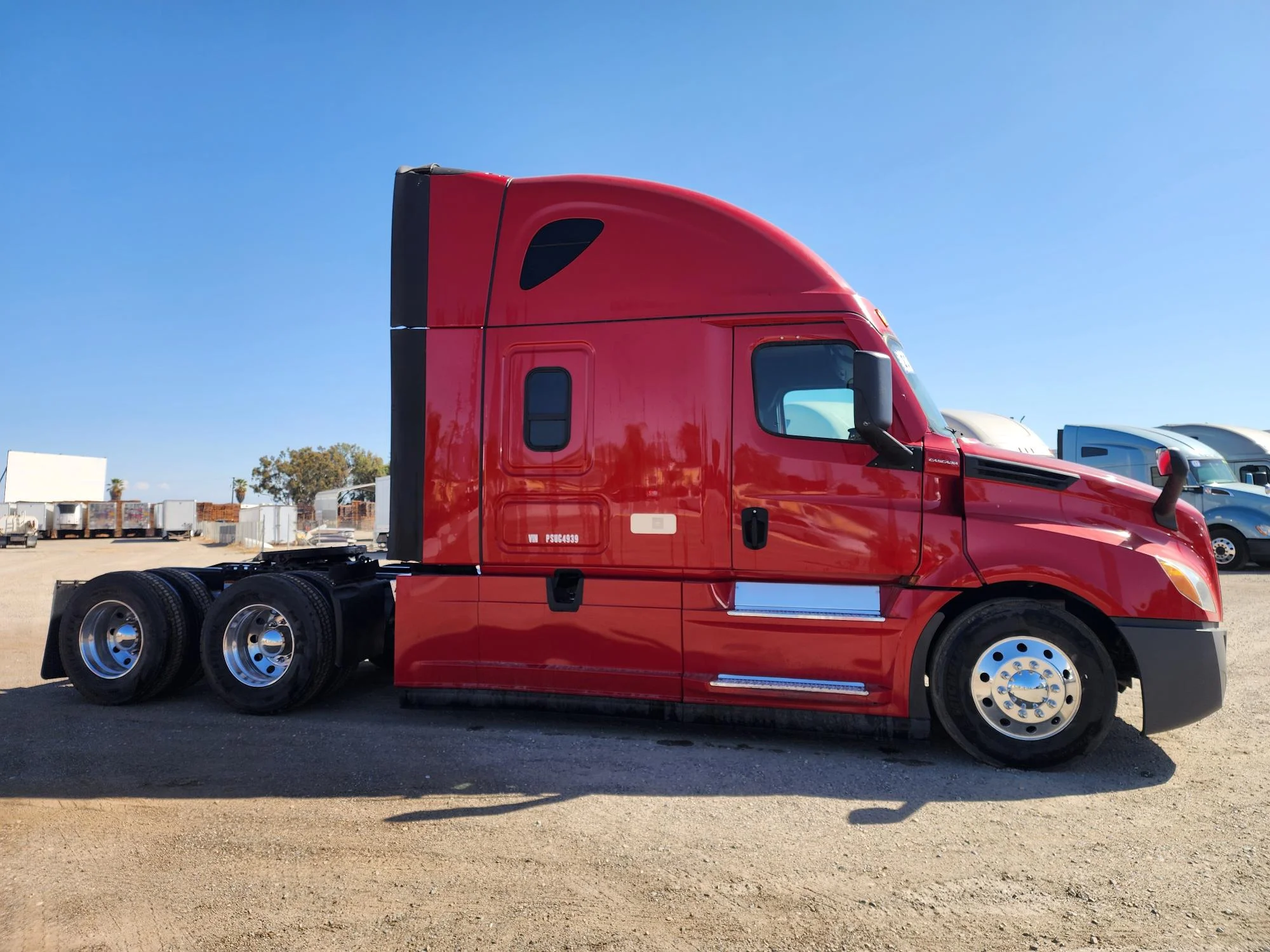 2023 Freightliner Cascadia in Fresno, CA — photo 4