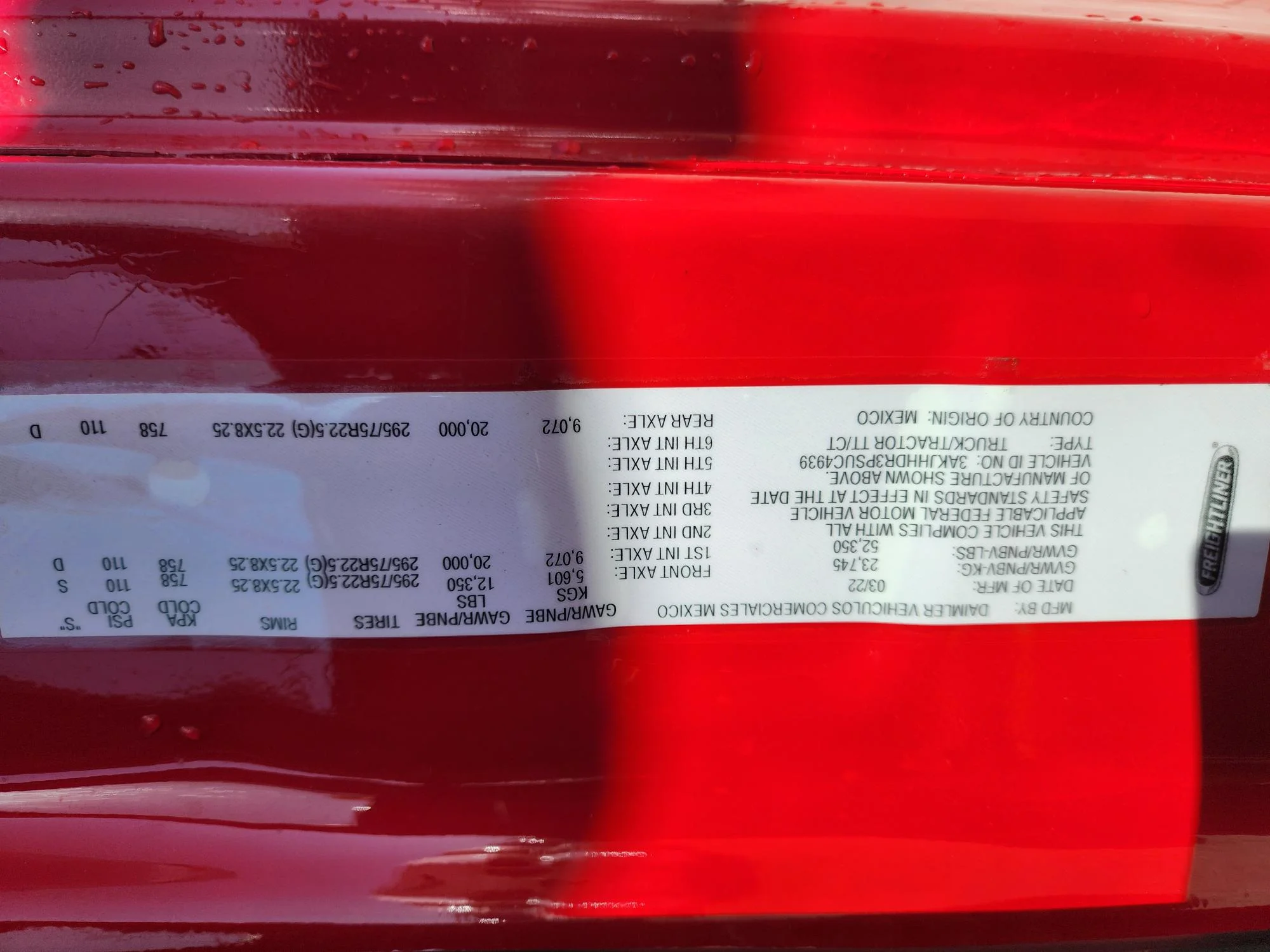 2023 Freightliner Cascadia in Fresno, CA — photo 13