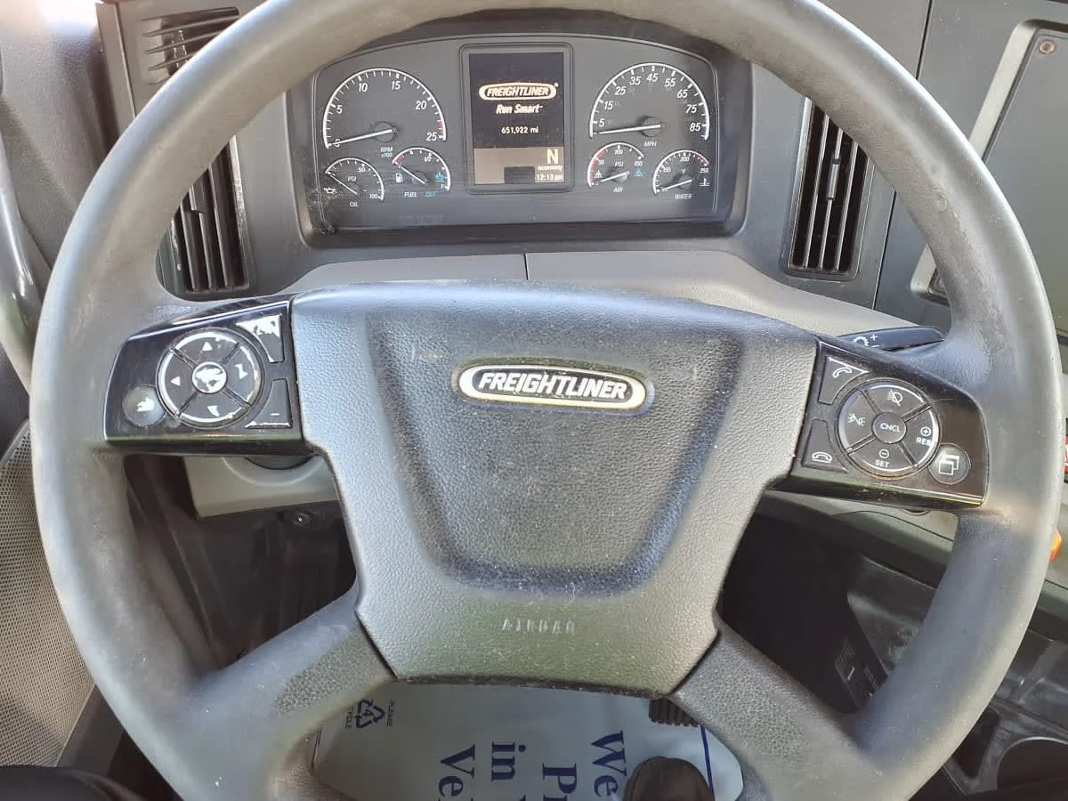 2020 Freightliner Cascadia in Greenville, SC — photo 10
