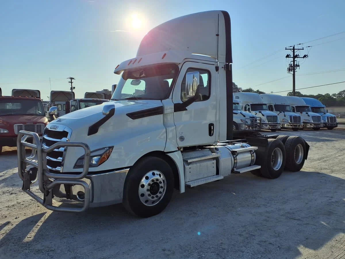 2020 Freightliner Cascadia in Greenville, SC