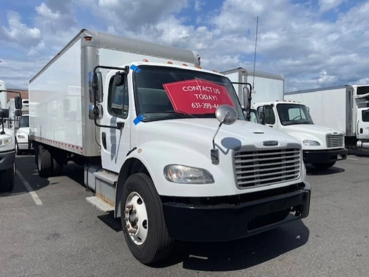 2019 Freightliner M2 106 in Farmingdale, NY — photo 3
