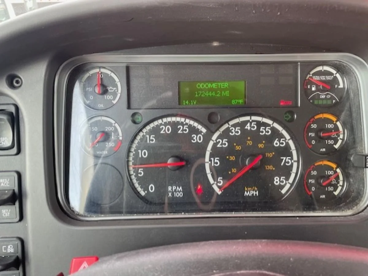2019 Freightliner M2 106 in Farmingdale, NY — photo 11