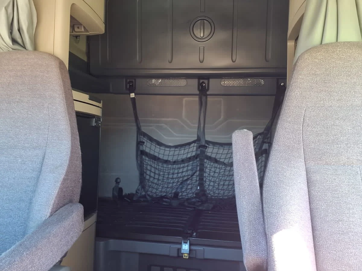 2020 Freightliner Cascadia in Houston, TX — photo 8