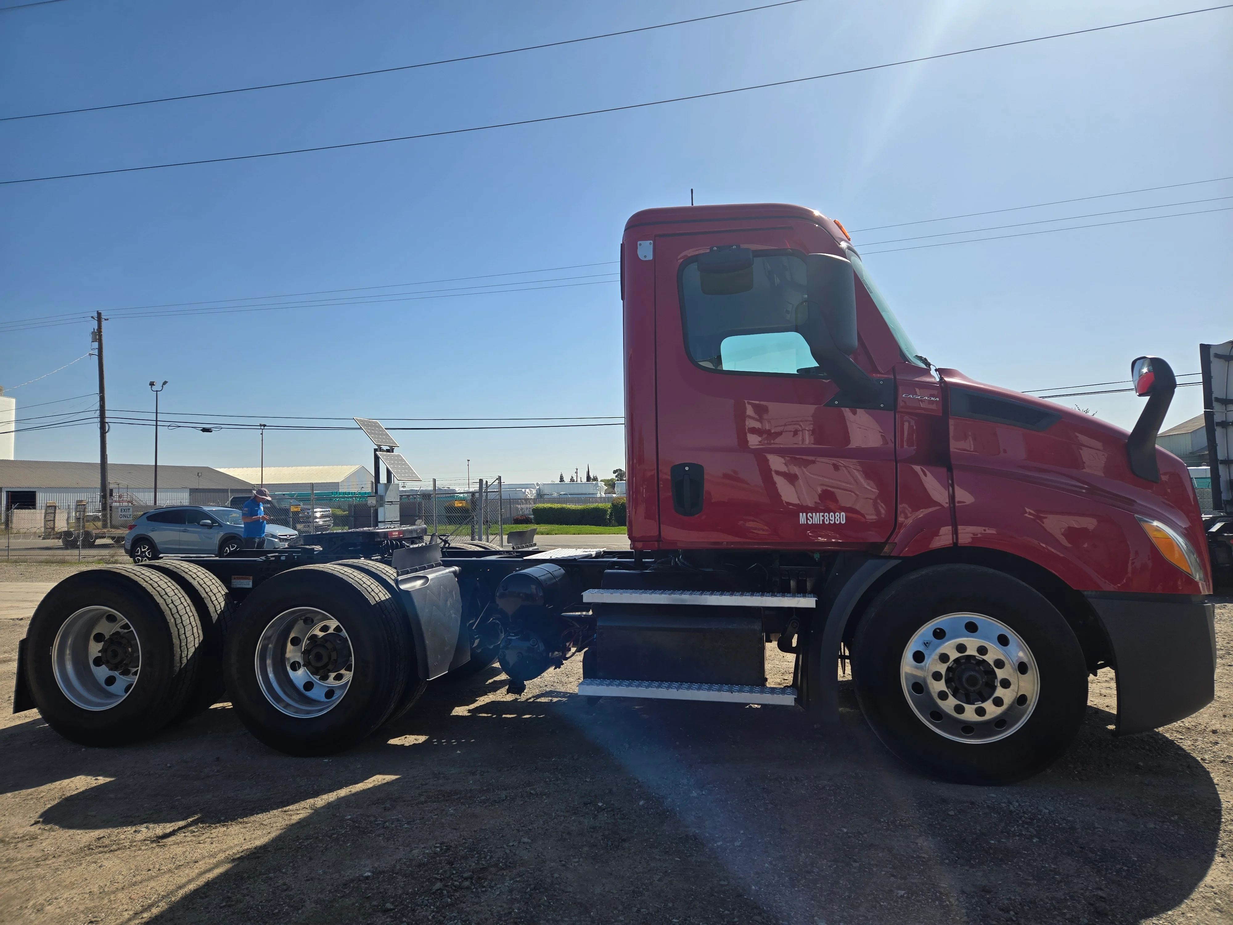 2021 Freightliner Cascadia in French Camp, CA — photo 4
