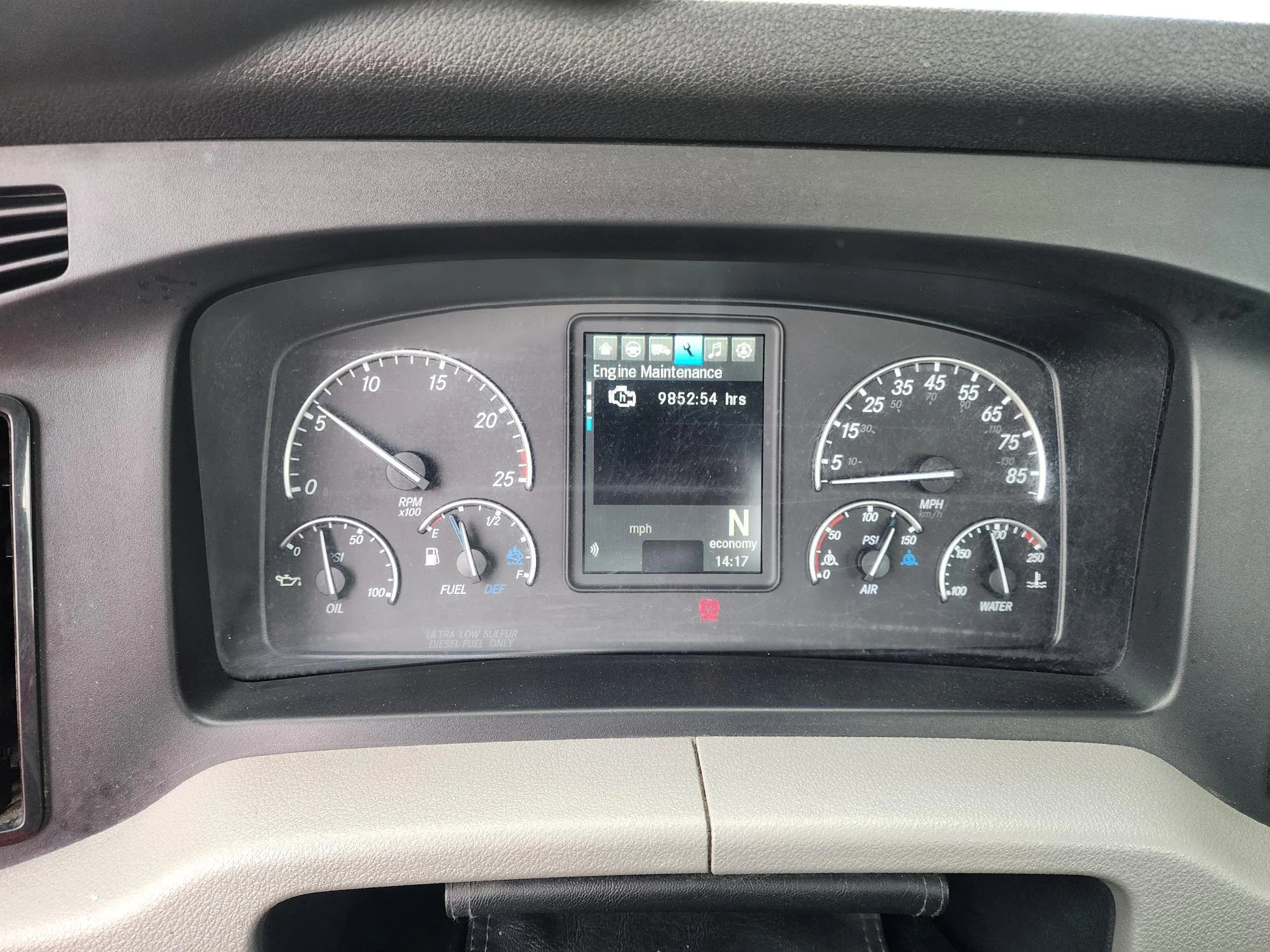 2021 Freightliner Cascadia in French Camp, CA — photo 16