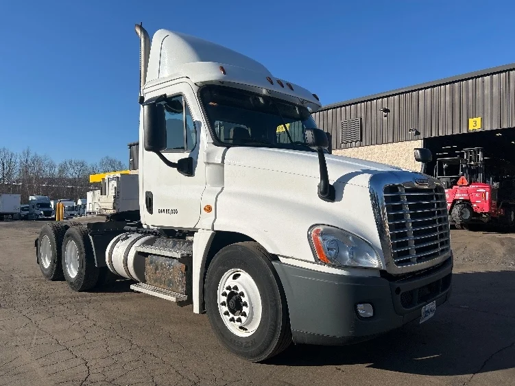 2019 Freightliner Cascadia in Jessup, PA