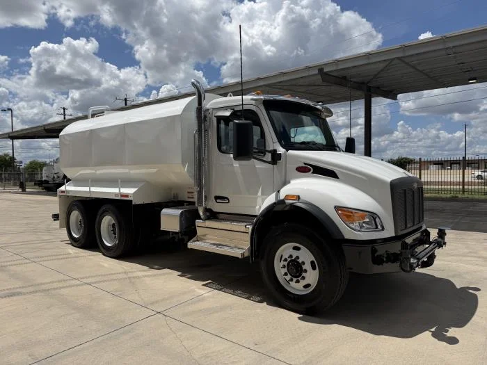 2027 Peterbilt 548 — photo 9