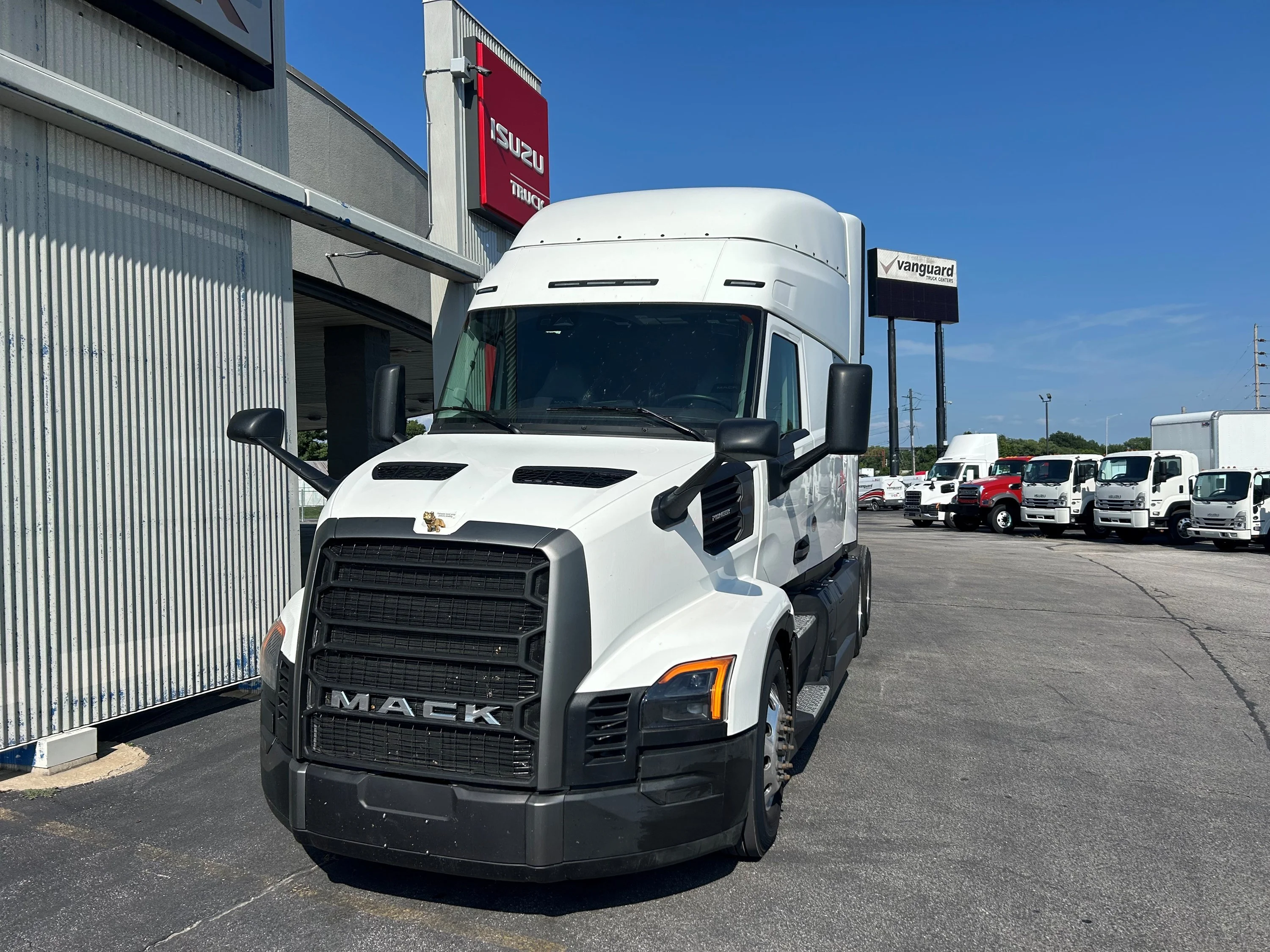 2026 Mack Pioneer in Cahokia, IL — photo 2
