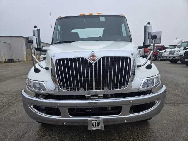 2021 International MV - image 3