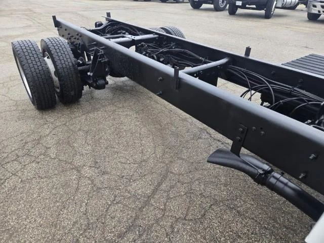 2021 International MV - image 16