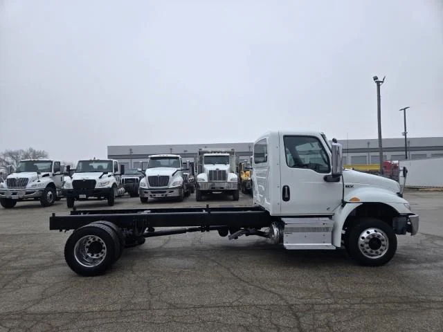 2021 International MV - image 5